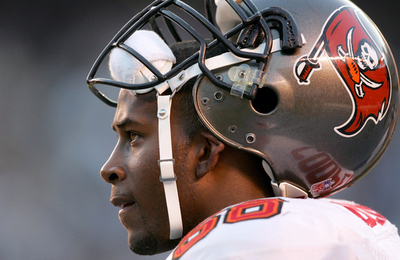 ボート転覆事故でNFL選手が行方不明