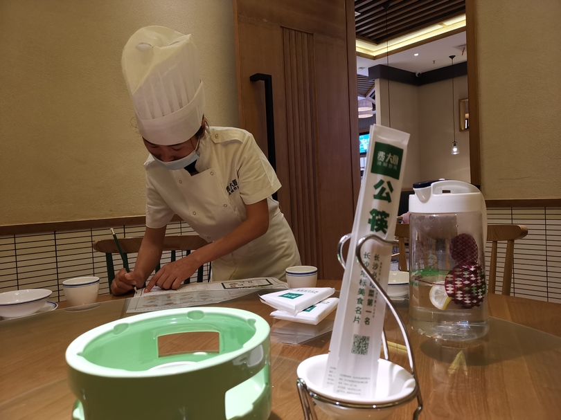 新型コロナ対策で変わる中国の食事マナー 根付くか 取り箸 の習慣 写真2枚 国際ニュース Afpbb News