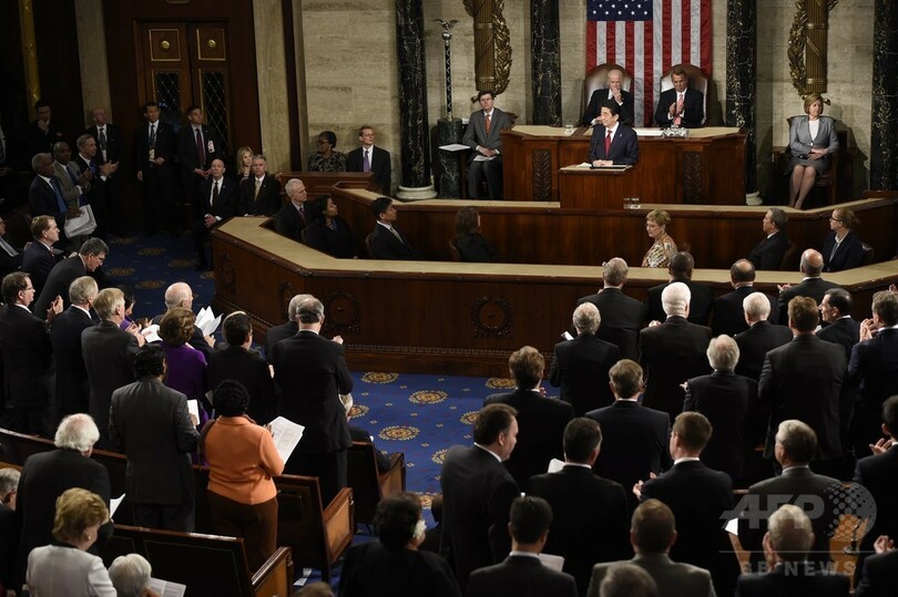 安倍首相、米議会で歴史的演説 大戦の犠牲者に「とこしえの哀悼」