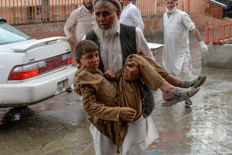 礼拝中のモスクで爆発、62人死亡 アフガニスタン東部