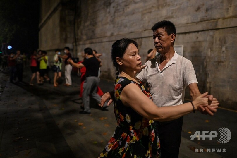 新型コロナ初確認の中国・武漢、徐々に消える暗い影