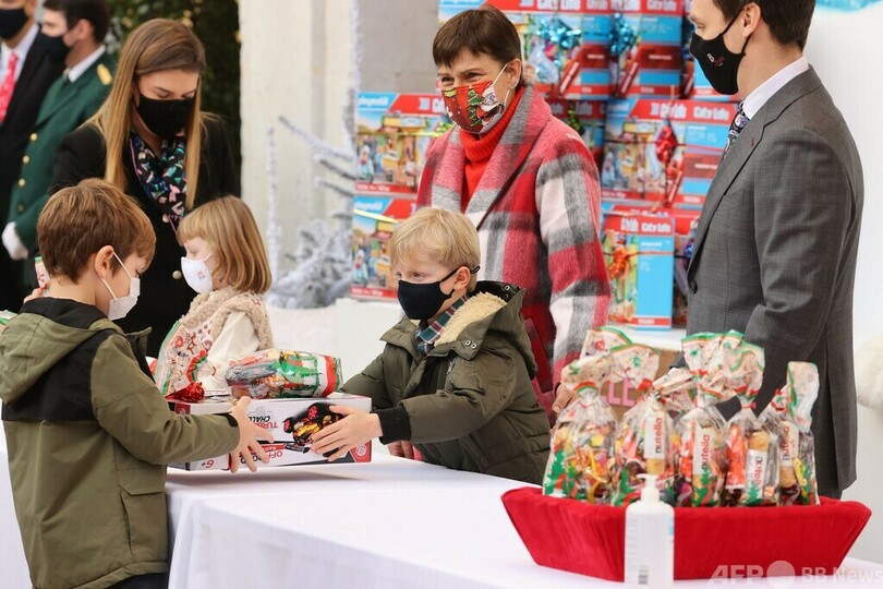 モナコのジャック公子とガブリエラ公女 恒例のクリスマス行事に出席 写真15枚 国際ニュース Afpbb News