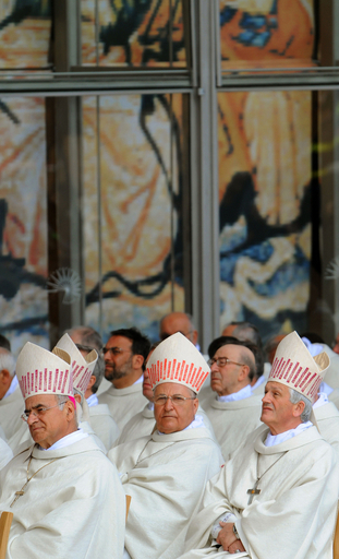 カトリック聖人ピオ神父の遺体初公開 写真14枚 国際ニュース：AFPBB News