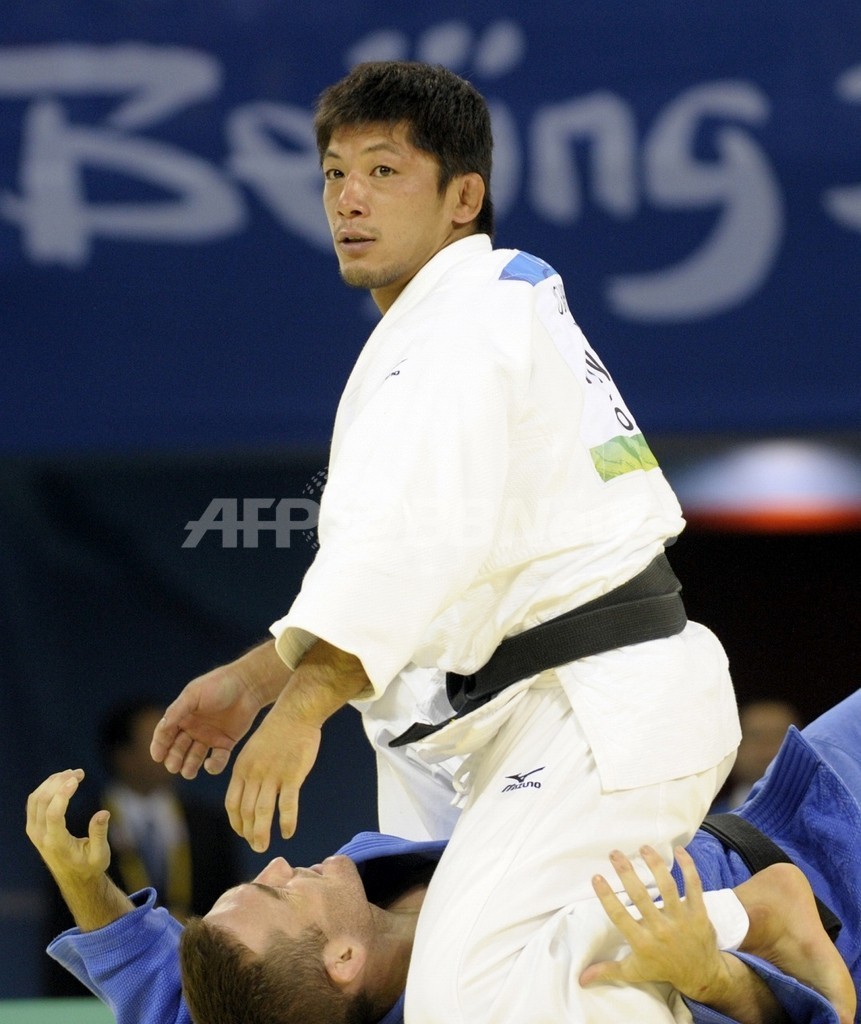 柔道五輪金メダリスト内柴容疑者、少女に暴行した容疑で逮捕 柔道五輪金メダリスト内柴容疑者、少女に暴行した容疑で逮捕