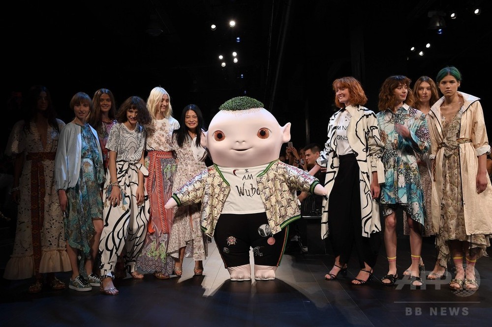 ヴィヴィアン・タム」18年春夏 写真26枚 国際ニュース：AFPBB News