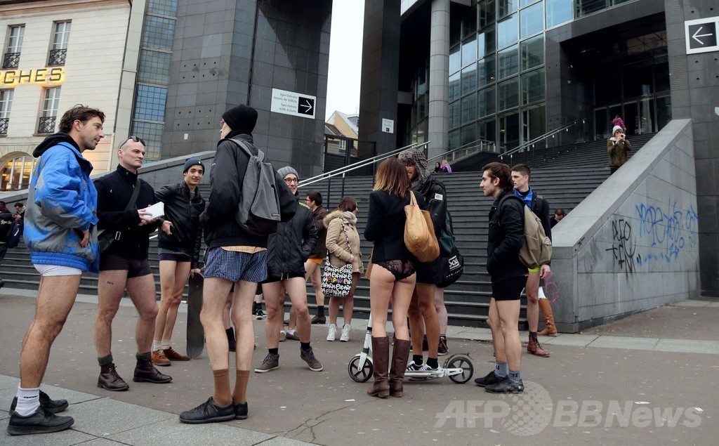 世界60都市で「ノーパンツ」デー開催、南米や中国でも