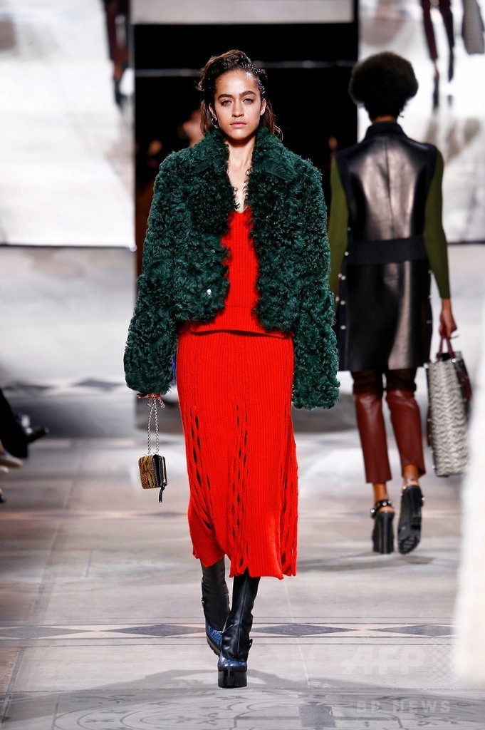 「マルベリー」秋冬キャンペーン&ポップアップ開催