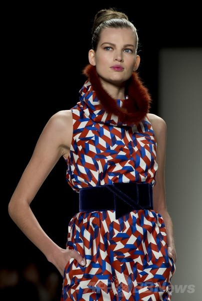 ＜14/15年秋冬NYコレクション＞キャロリーナ・ヘレラ