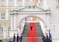 ロシア大統領府で、兵士らを前に演説するため到着したウラジーミル・プーチン大統領（2023年6月27日撮影）。(c)Sergei GUNEYEV / SPUTNIK / AFP