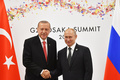 トルコのレジェプ・タイップ・エルドアン大統領（左）とロシアのウラジーミル・プーチン大統領（2019年6月29日撮影）。(c)Yuri KADOBNOV / various sources / AFP