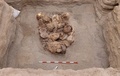 ペルーのチルカで発見された約800年前の遺骨と副葬品。ガス会社カリダ提供（2021年9月17日撮影）。(c)AFP PHOTO / CALIDDA / Jesus BAHAMONDE