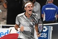 全豪オープンテニス、男子シングルス決勝。勝利を喜ぶロジャー・フェデラー（2017年1月29日撮影）。(c)AFP/WILLIAM WEST