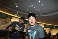 第5回ワールド・ベースボール・クラシック（WBC）決勝、日本対米国。シャンパンファイトする佐々木朗希（左）と村上宗隆（2023年3月21日撮影）。(c)Alex Trautwig/Getty Images/AFP