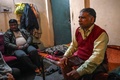 インド北部の町メーラトの自宅で、AFPの取材に応じる死刑執行人のパワン・クマールさん（2020年1月23日撮影）。(c)Prakash SINGH / AFP