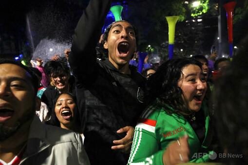 メキシコ代表の勝利祝い100万人以上が殺到、窒息死などで4人死亡