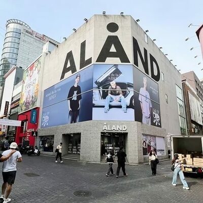 韓国のストリート系ファッションブランド、明洞ポップアップで4億ウォン突破