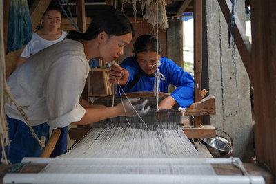 村で初めて大学進学した女性、Uターンして起業 貴州・侗（トン）族の村