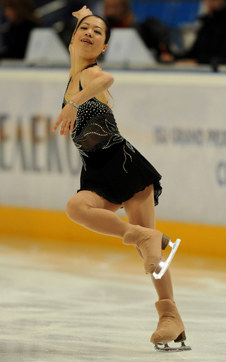 鈴木がSP首位 安藤5位、フィギュア・ロシア杯