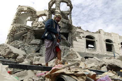 イエメンで武力衝突、停戦崩壊の危機 南部では自爆テロも