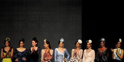 スペインでフラメンコ・ファッションの展示会、カルメン・ベガ新作発表