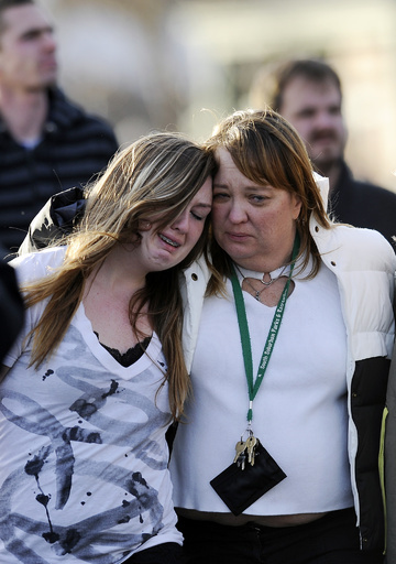 米コロラド州の高校銃乱射事件、被害生徒が死亡