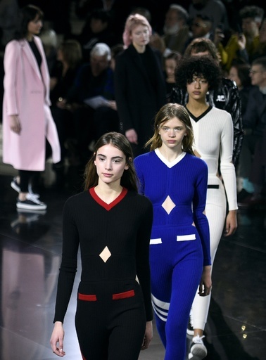 「クレージュ」16/17年秋冬