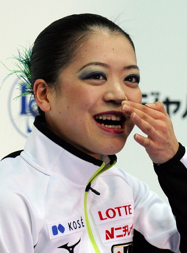 浅田が3度目の優勝、鈴木3位 GPファイナル