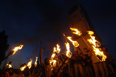 インド北部カシミールの土地譲渡計画、イスラム系住民の猛烈抗議で撤回