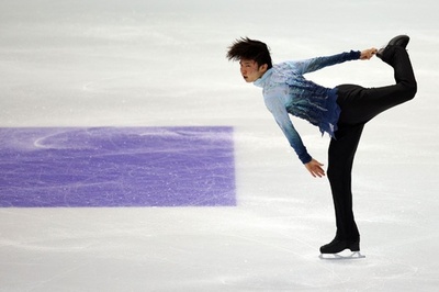 友野一希が男子SPで首位発進、ロシア杯