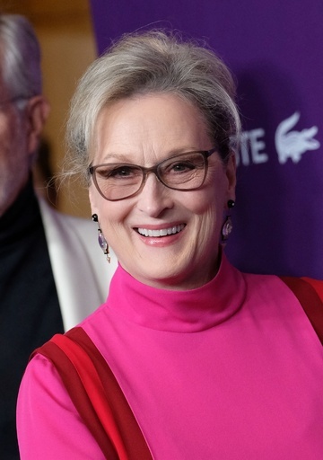 M・ストリープさん、K・ラガーフェルド氏に謝罪要求、オスカー用ドレスでいさかい