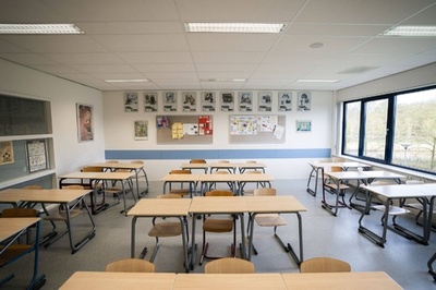 オランダ、教室での携帯電話使用禁止へ