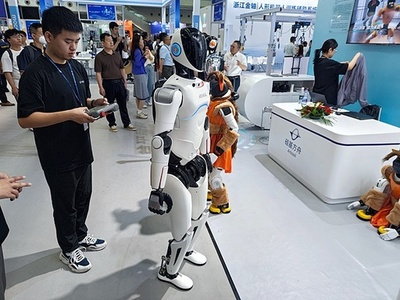人型ロボ 2035年に単価350万円へ 中国市場は約7兆円相当を予測