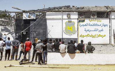 殺された密輸業者の家族、報復として不法移民30人殺害 リビア