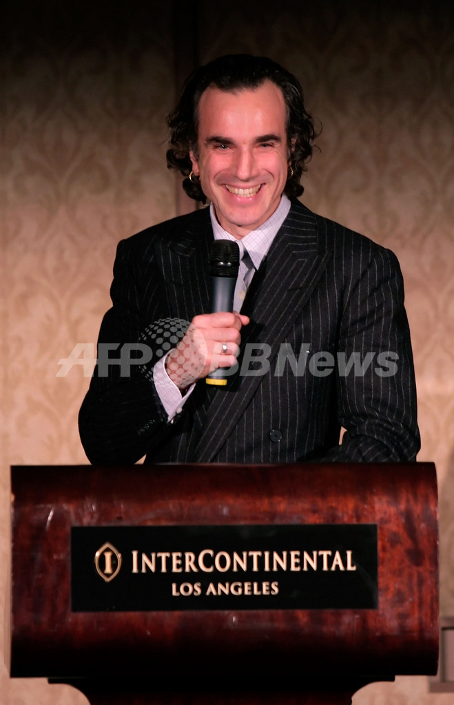 「2007 ロサンゼルス映画批評家協会賞」の授賞式開催 俳優のダニエル・デイ・ルイスらが受賞 写真10枚 国際ニュース:AFPBB News