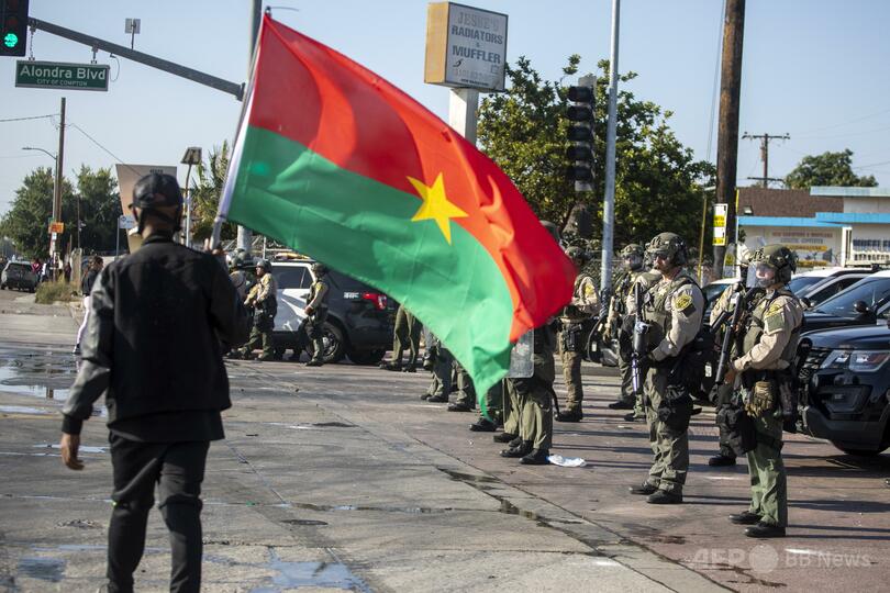 同性愛禁止法案可決、5年以下の拘禁刑・外国人は追放 ブルキナファソ