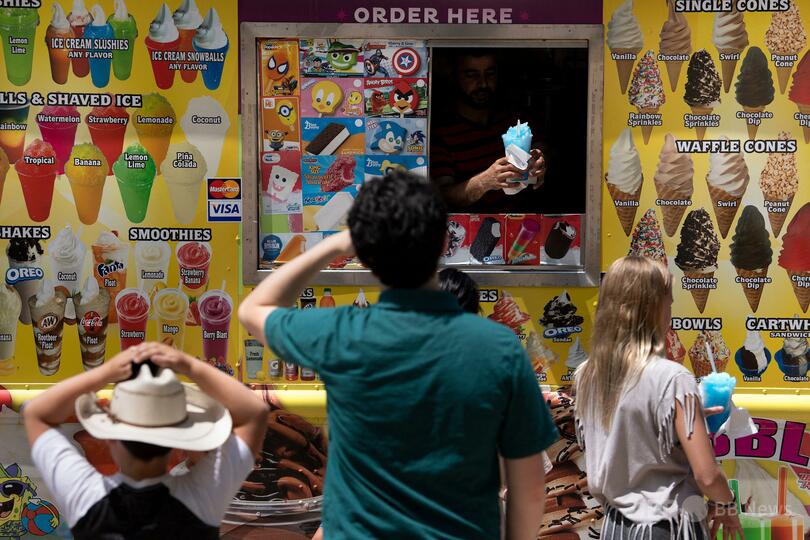 気候変動でアイスや清涼飲料の消費増、肥満など健康懸念 研究