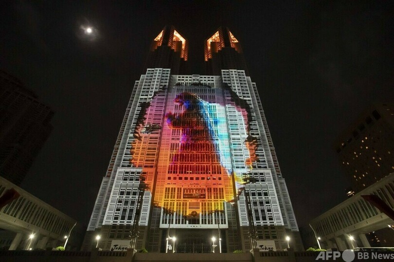 プロジェクションマッピングが彩る東京のエキサイティングな夜