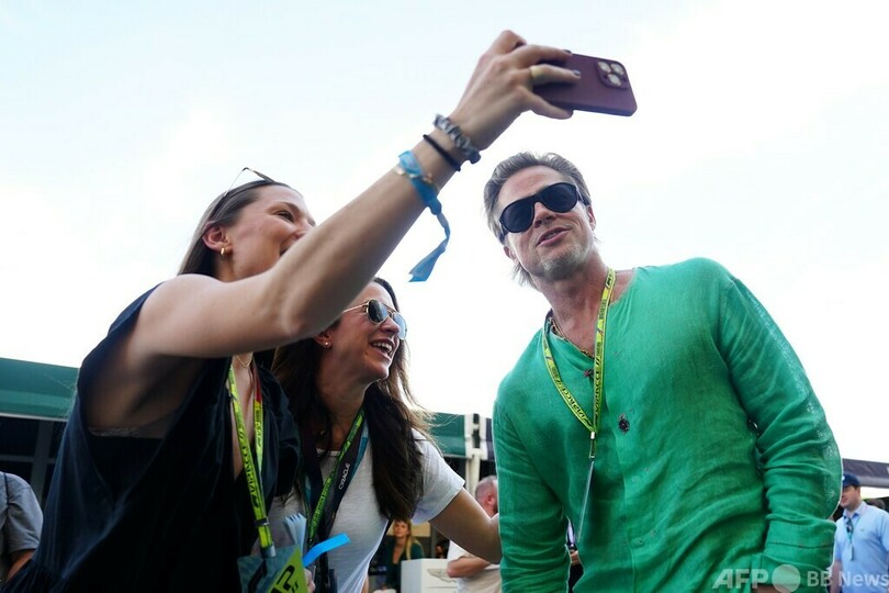 ブラッド・ピットさん、F1米国GPフリー走行を観戦