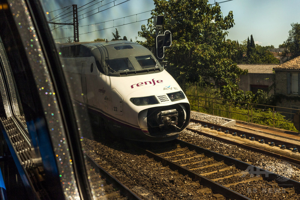 乗客残して列車運転士が下車 超過勤務 理由に スペイン 写真1枚 国際ニュース Afpbb News