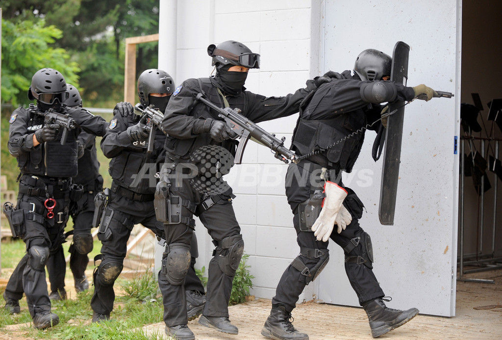 韓国海洋警察庁、特殊部隊の対テロ訓練を公開 写真8枚 ファッション ニュースならMODE PRESS powered by AFPBB News