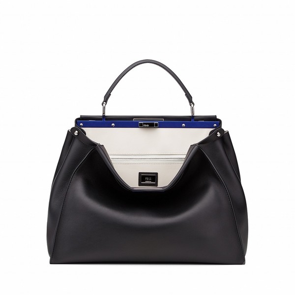 フェンディ 西武池袋店リニューアルオープン、注目アイコンバッグを先行発売