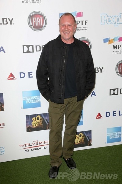 「マイケル・コース」、世界最大のアイウェア・カンパニーとライセンス契約