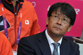試合開始を待つ関塚隆監督（2012年8月10日撮影）。(c)AFP/PAUL ELLIS