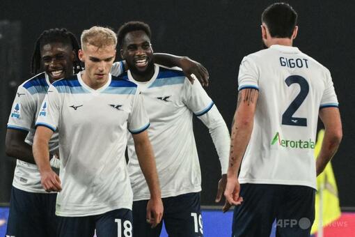 ラツィオ、125周年記念試合でコモと痛恨ドロー 写真6枚 国際ニュース