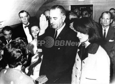 洋書☆ケネディ大統領 暗殺当日【35周年 くす メモリアル写真集