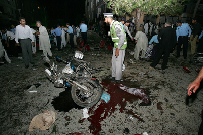 イスラマバードの最高裁長官集会場所で自爆テロ、15人死亡