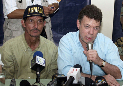 6年にわたり反政府ゲリラの人質となっていた元開発相を救出 - コロンビア