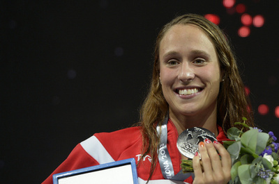 エフィモワが女子200m平泳ぎ制す、世界記録のペデルセンは2位 第15回世界水泳