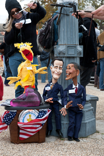 米議事堂前をパペットたちが「大行進」