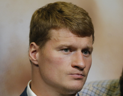 ポベトキン、ホワイトとの暫定王座戦に勝利 衝撃的な5回KO